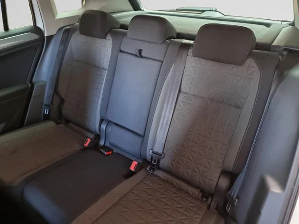 VOLKSWAGEN Tiguan (2022) — foto 9 van 22