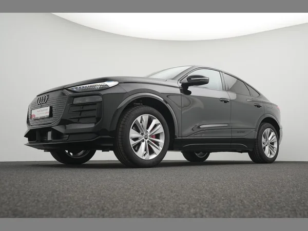 AUDI Q6 Sportback e-tron (2025) — foto 23 van 32