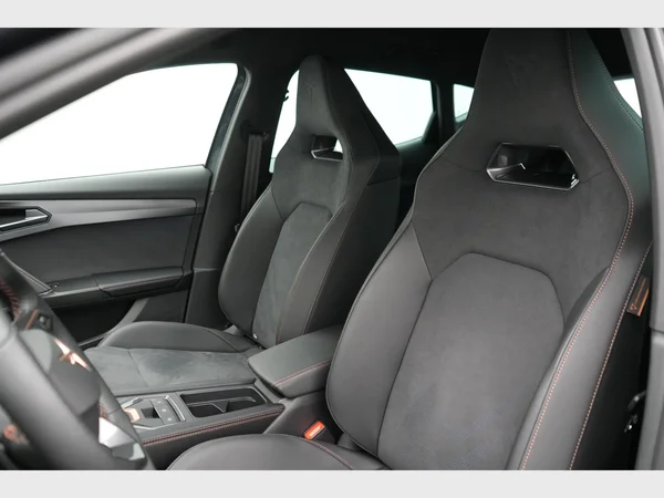 CUPRA Formentor e-Hybrid (PHEV) (2025) — foto 28 van 35