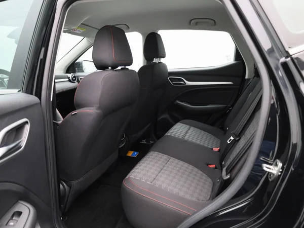 MG ZS (2023) — foto 2 van 34