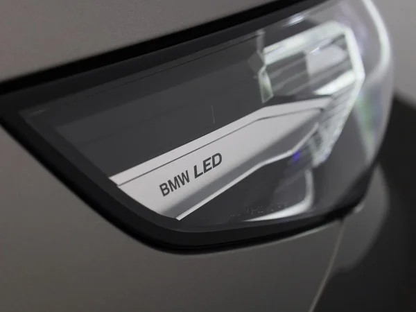BMW i5 (2024) — foto 38 van 55