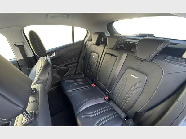 Ford Focus Vignale (2019) — foto 2 van 23