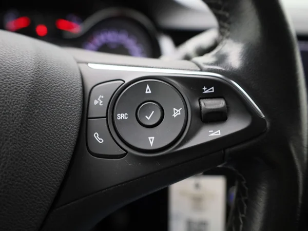 Opel Crossland (2021) — foto 10 van 38