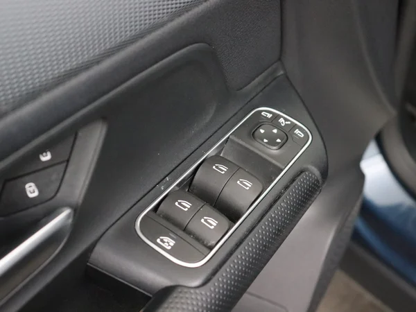 MERCEDES GLA 250 (2022) — foto 20 van 33
