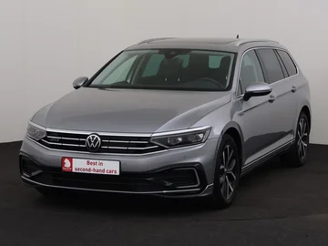 VOLKSWAGEN Passat Variant (2022)