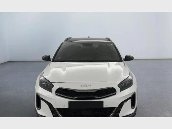 Kia XCEED (2024) — foto 12 van 33