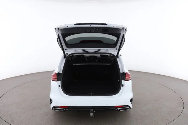 Kia cee'd (2020) — foto 7 van 16