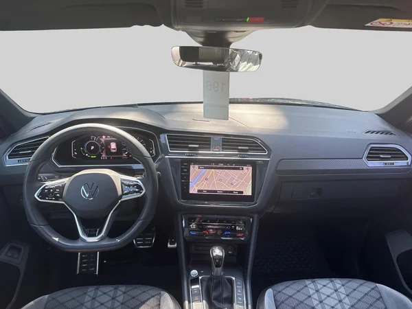Volkswagen Tiguan (2021) — foto 5 van 16