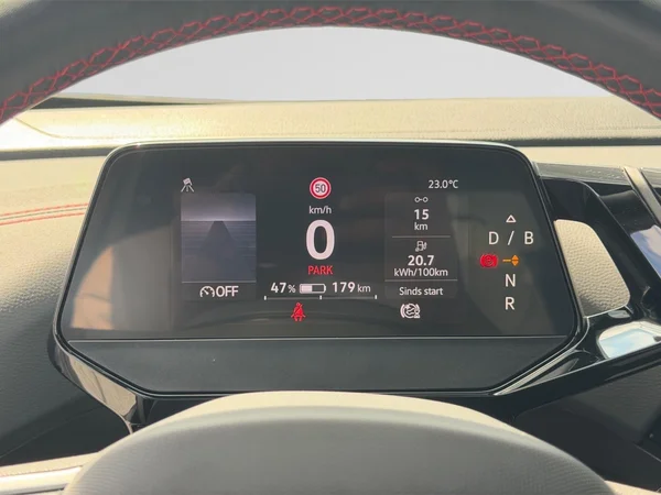 VOLKSWAGEN ID.4 (2023) — foto 6 van 21