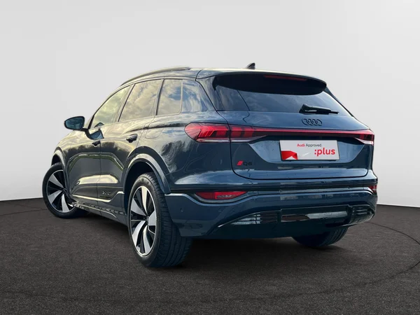 AUDI Q6 e-tron (2024) — foto 18 van 24