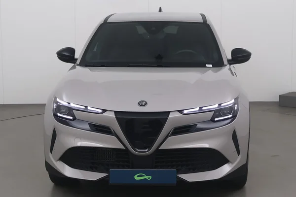 Alfa Romeo Junior (2025) — foto 12 van 19