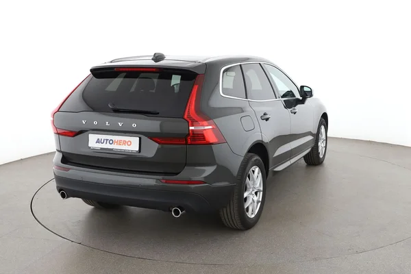 Volvo XC60 (2019) — foto 12 van 16