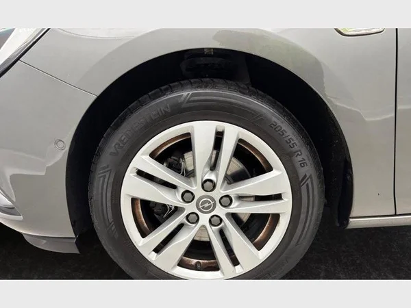 Opel Astra Sports Tourer (2019) — foto 24 van 25