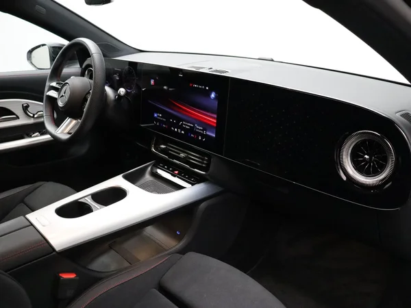 Mercedes-Benz CLA (2025) — foto 11 van 32
