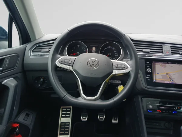 VOLKSWAGEN Tiguan (2023) — foto 17 van 19