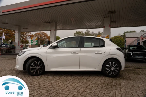 Peugeot 208 (2021) — foto 33 van 38
