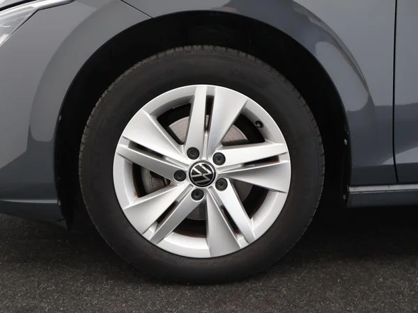 VOLKSWAGEN Golf VIII SW (2024) — foto 16 van 22