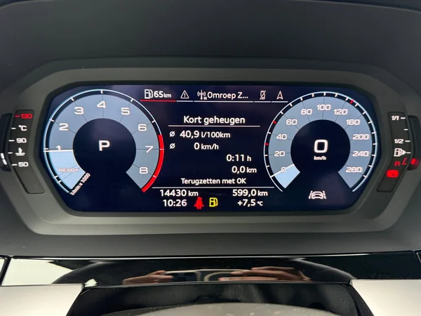 AUDI A3 Sportback (2024) — foto 15 van 17