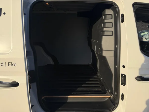VOLKSWAGEN Caddy Maxi Cargo (2026) — foto 15 van 20