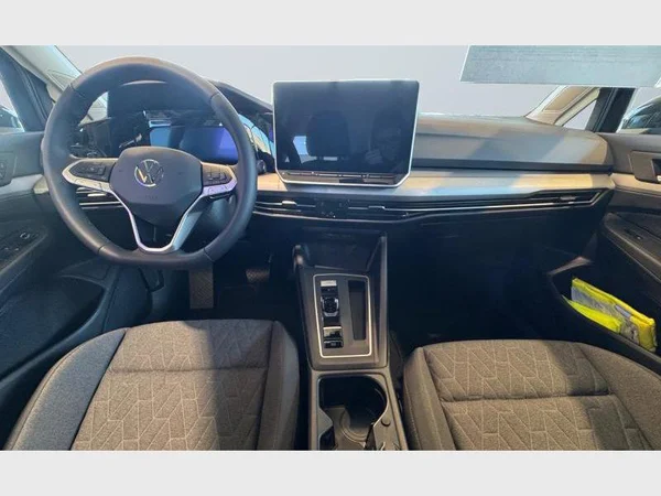 VOLKSWAGEN Golf VII SW (2026) — foto 2 van 18