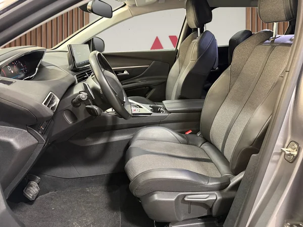 Peugeot 5008 (2021) — foto 3 van 28