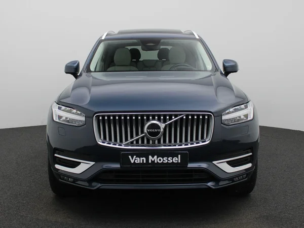 Volvo XC90 (2022) — foto 23 van 49