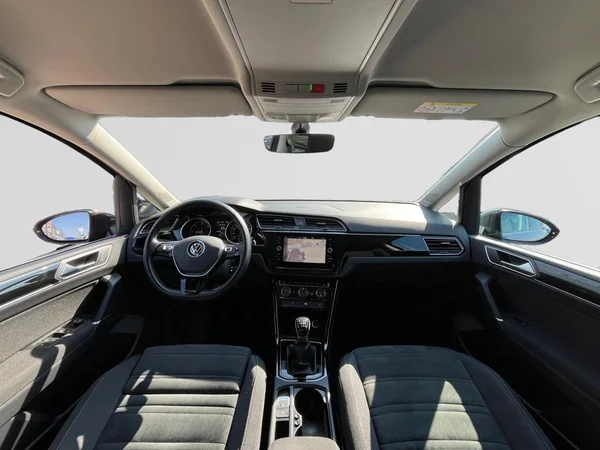 VOLKSWAGEN Touran Dsl (2022) — foto 16 van 22