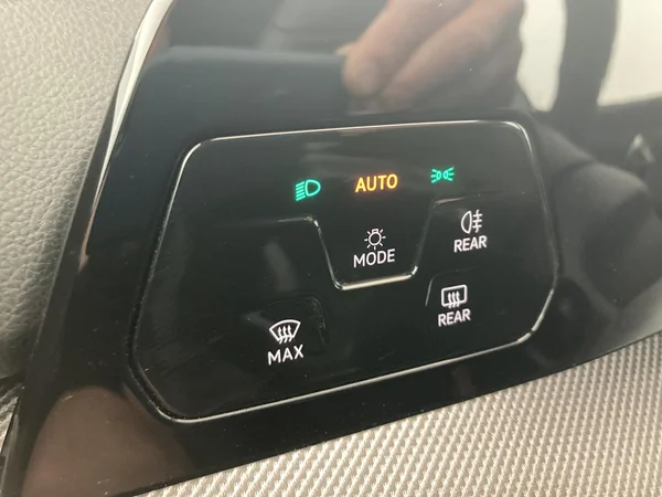 VOLKSWAGEN Golf VIII (2025) — foto 18 van 36