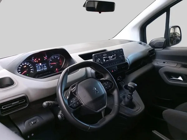 Peugeot Rifter (2021) — foto 17 van 18