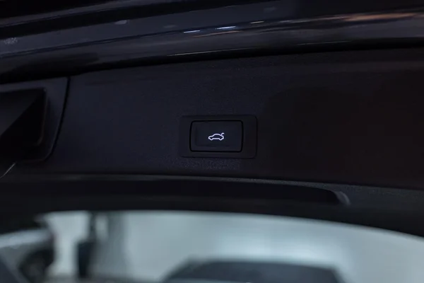Audi A4 (2023) — foto 4 van 33