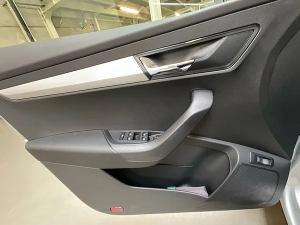SKODA Karoq (2025) — foto 9 van 24