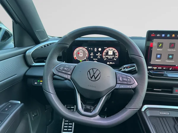 VOLKSWAGEN T-Roc (2025) — foto 14 van 16