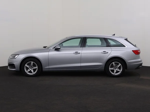 AUDI A4 (2021) — foto 12 van 28