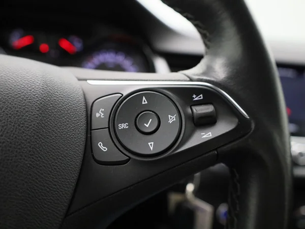 Opel Crossland (2023) — foto 7 van 39