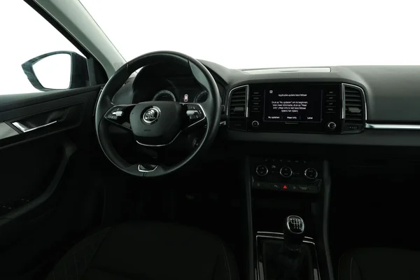 Skoda Karoq (2021) — foto 4 van 16