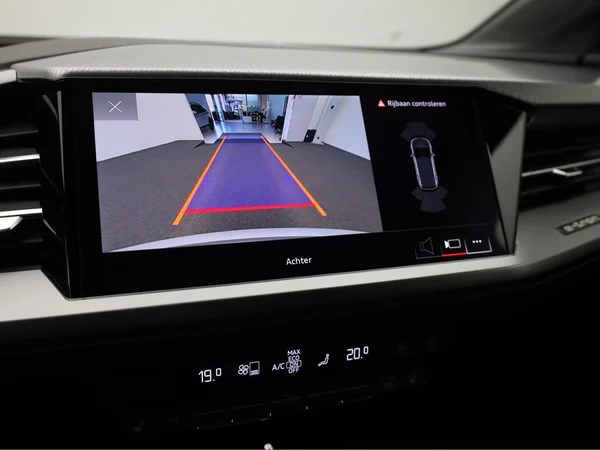AUDI Q4 e-tron (2025) — foto 14 van 21