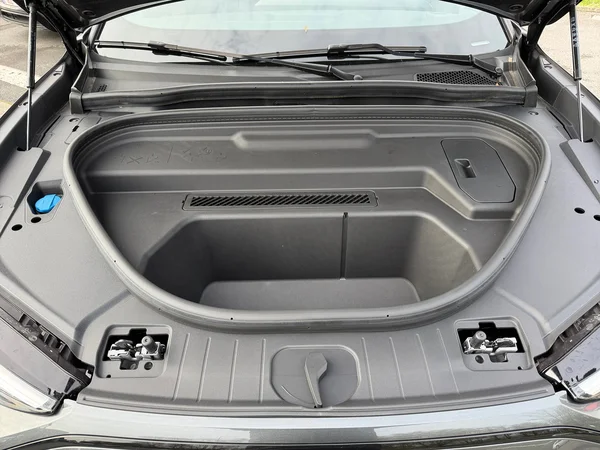 AUDI Q6 e-tron (2026) — foto 15 van 23