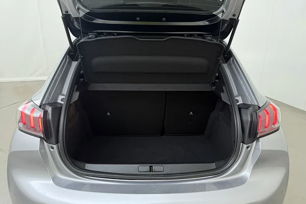 Peugeot 208 (2023) — foto 18 van 22