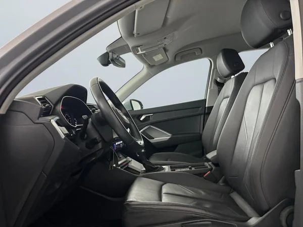 AUDI Q3 (2022) — foto 2 van 26