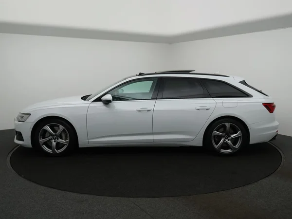 AUDI A6 SW PHEV (2024) — foto 12 van 30