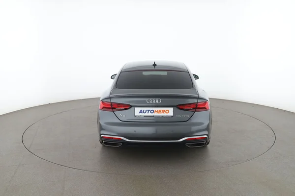 Audi A5 (2022) — foto 11 van 16