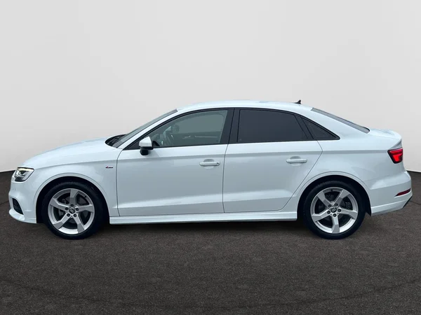 AUDI A3 Sedan Dsl (2019) — foto 10 van 18