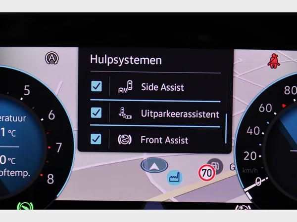 VOLKSWAGEN Golf VIII (2023) — foto 6 van 16