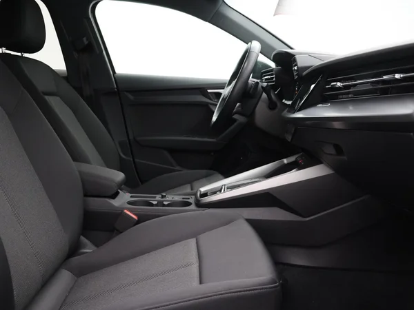 AUDI A3 Sportback PHEV (2024) — foto 17 van 25