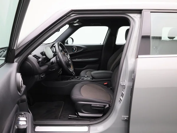 MINI Clubman (2022) — foto 41 van 41