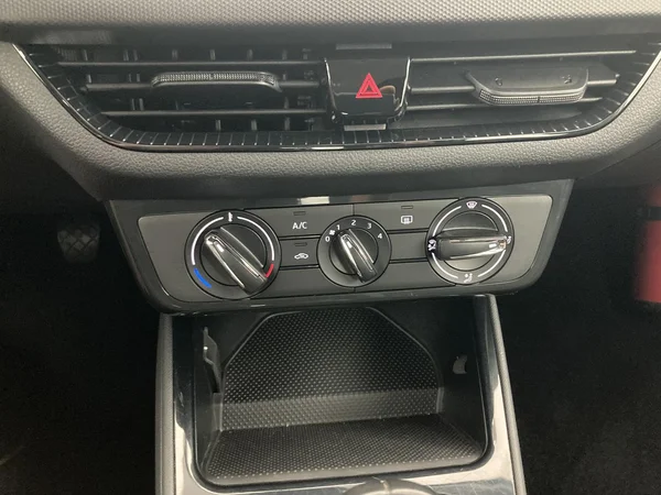 SKODA Fabia (2022) — foto 3 van 36