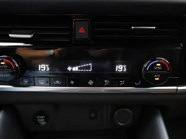 Nissan QASHQAI (2023) — foto 18 van 45