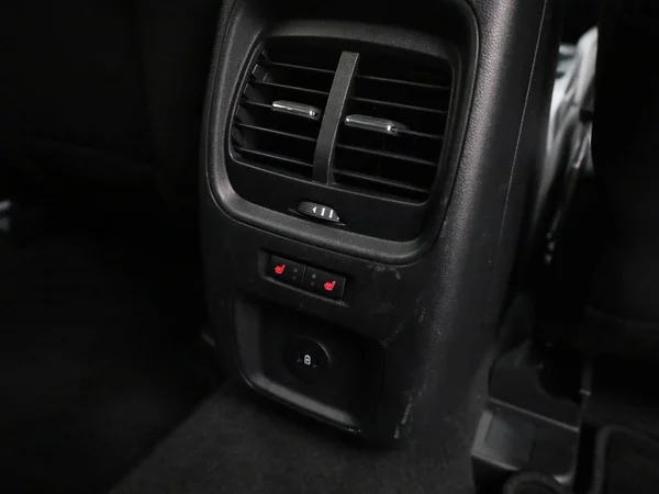 Ford Kuga (2022) — foto 28 van 39