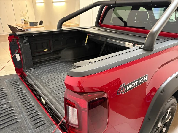 VOLKSWAGEN Amarok Double Cab (2026) — foto 4 van 15