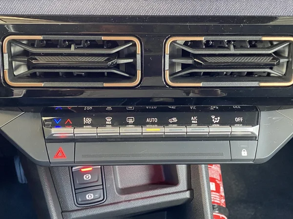 Renault 4 (2026) — foto 10 van 21